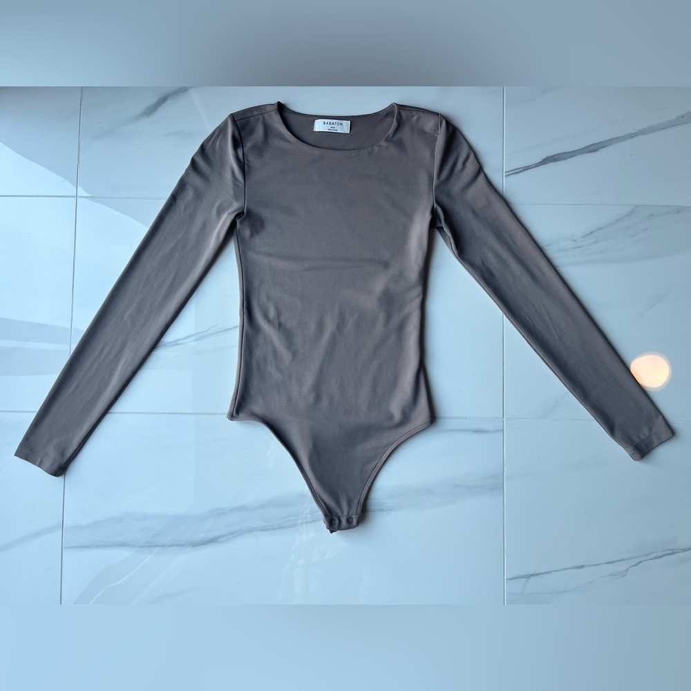 Aritzia Babaton Contour Crew Longsleeve Bodysuit